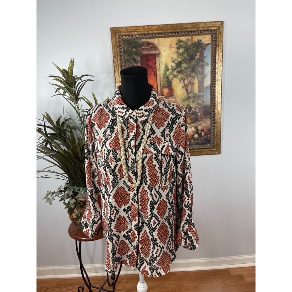 Cato Blouse Women's M Multicolor Snakeskin Button Down Corporate Goth Safari